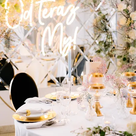 Otel Atena Wedding, Business &