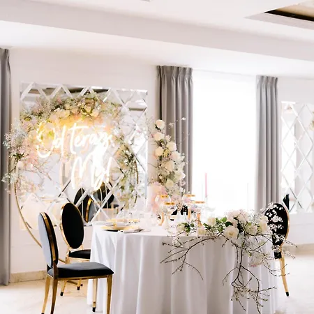 Atena Wedding, Business & Hotel