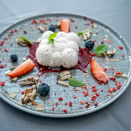 ホテル Atena Wedding, Business & Ciechanów