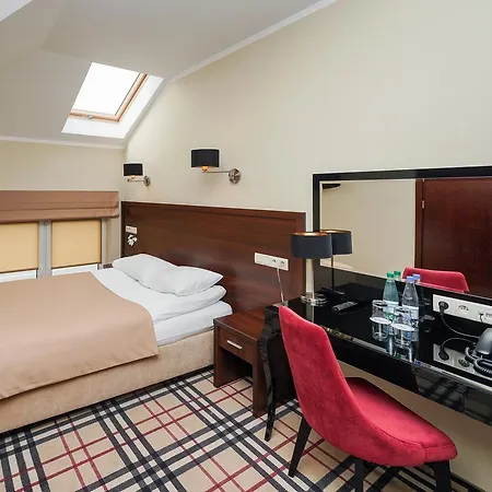 Atena Wedding, Business & ホテル