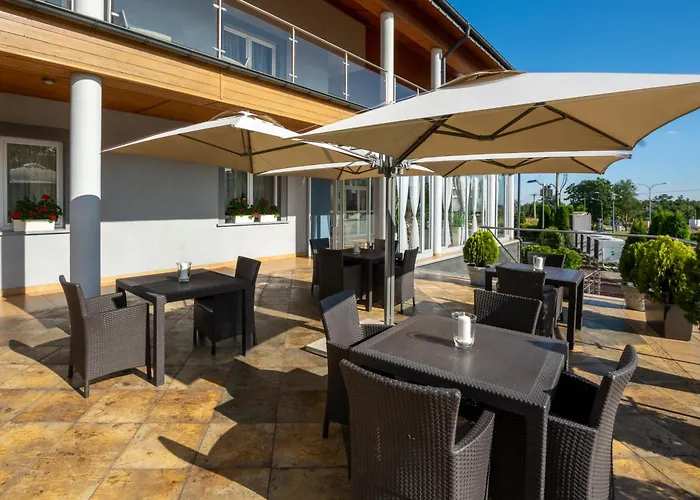 Atena Wedding, Business & Hotel